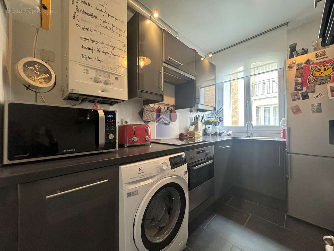 Appartement à COURBEVOIE