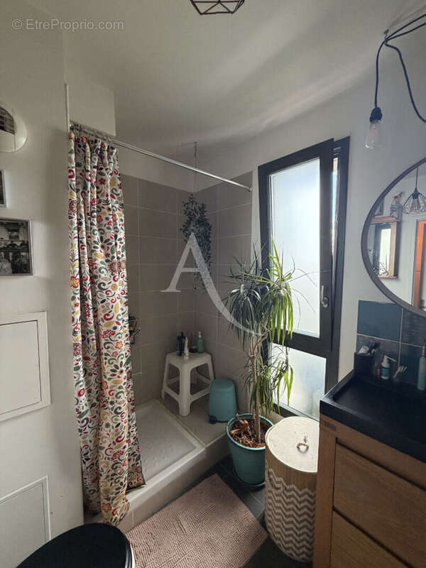 Appartement à AUBERVILLIERS