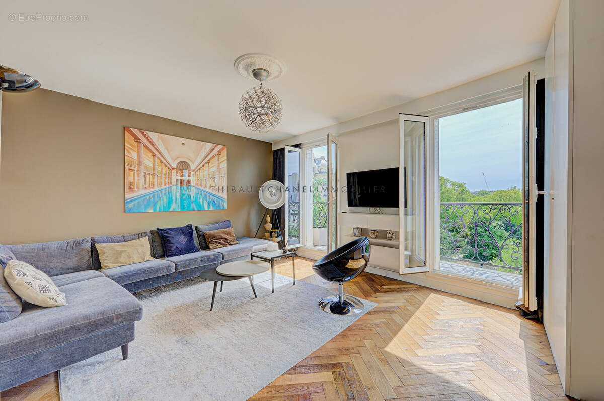 Appartement à PARIS-3E