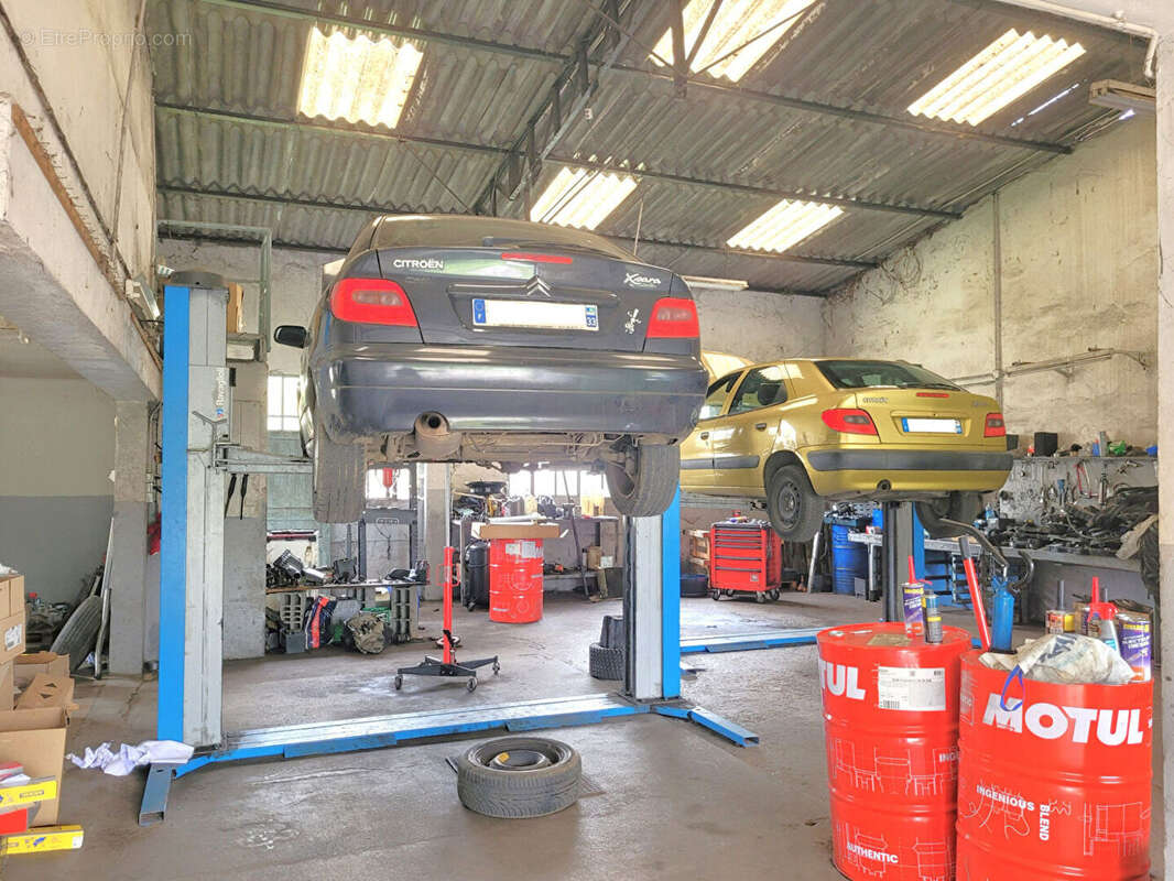 Commerce à BRIENON-SUR-ARMANCON