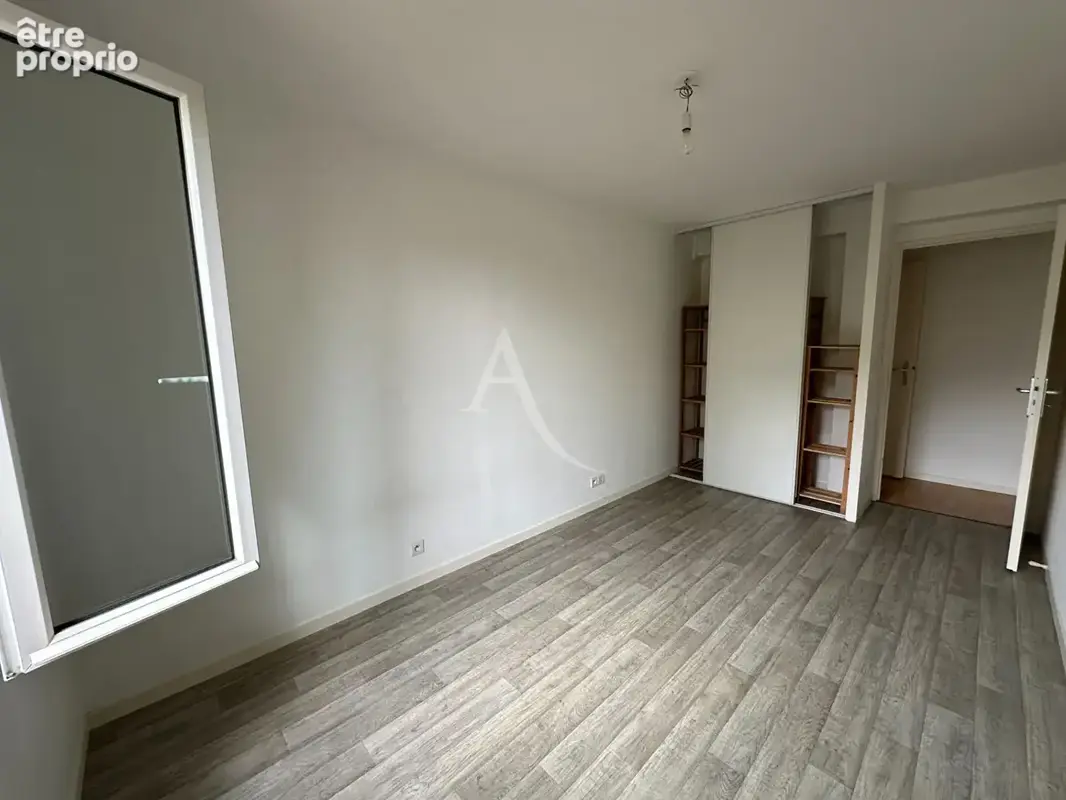 Appartement La Chaussee Saint Victor 3 pièce(s) 69 m2 - photo 7