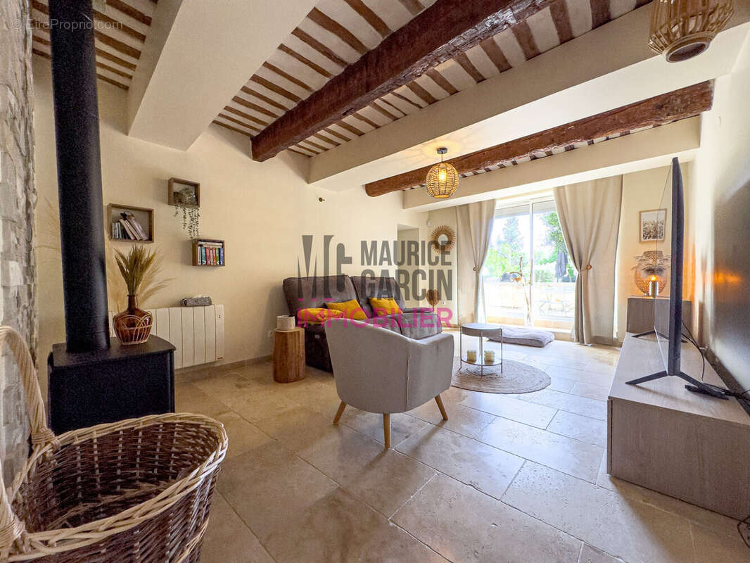Maison à MONTEUX