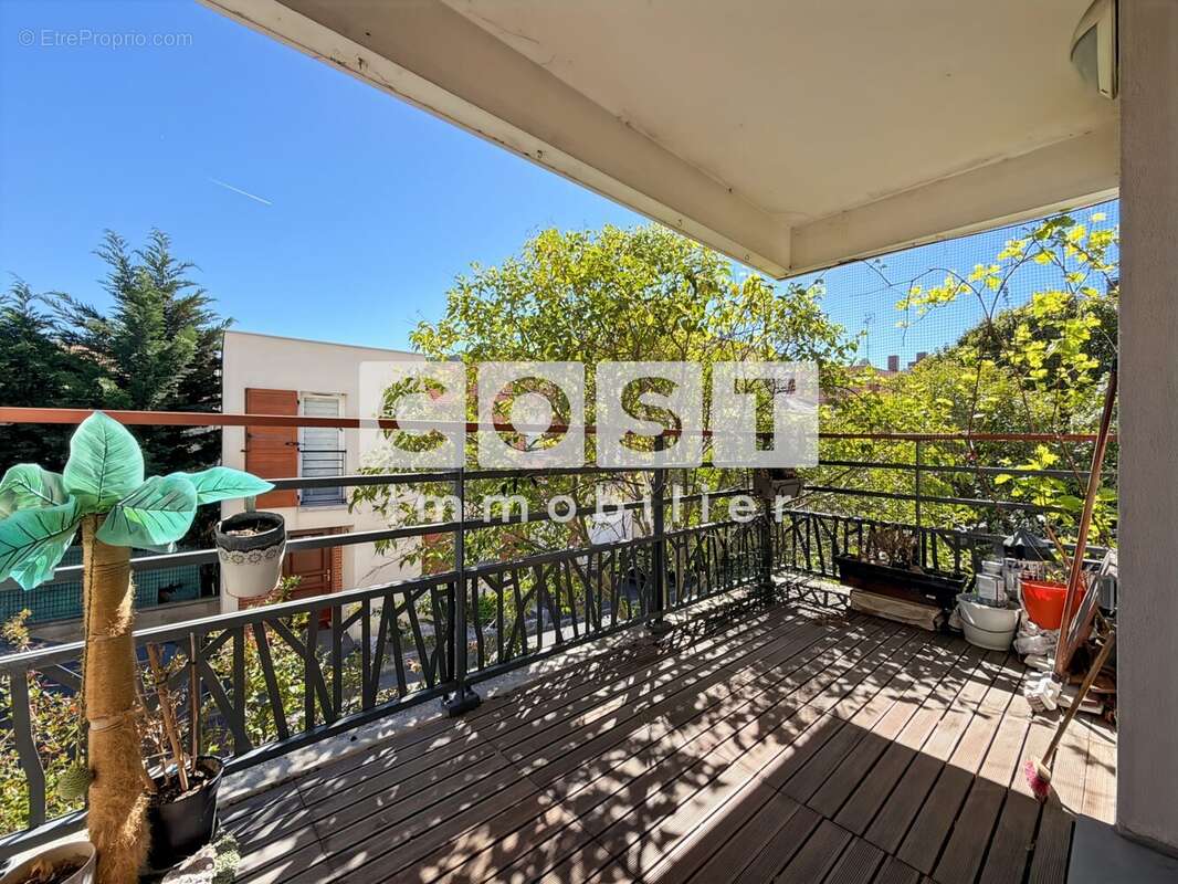 Appartement à GENNEVILLIERS