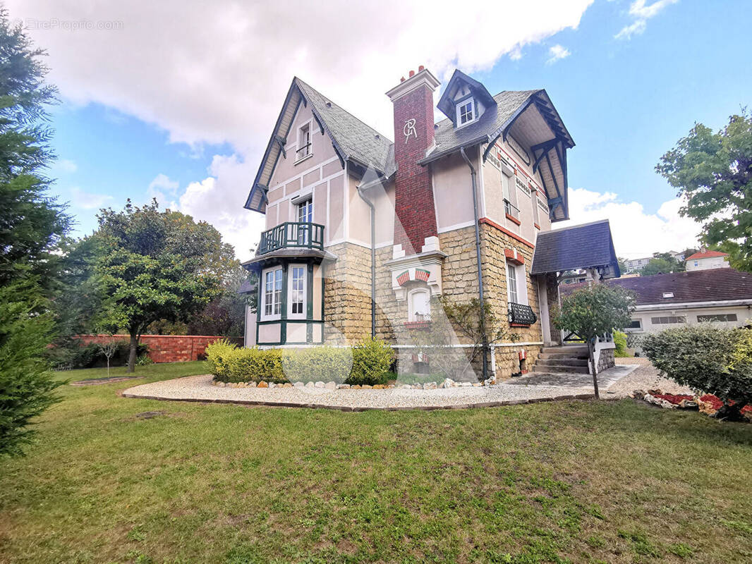 Maison à MONTIGNY-LES-CORMEILLES