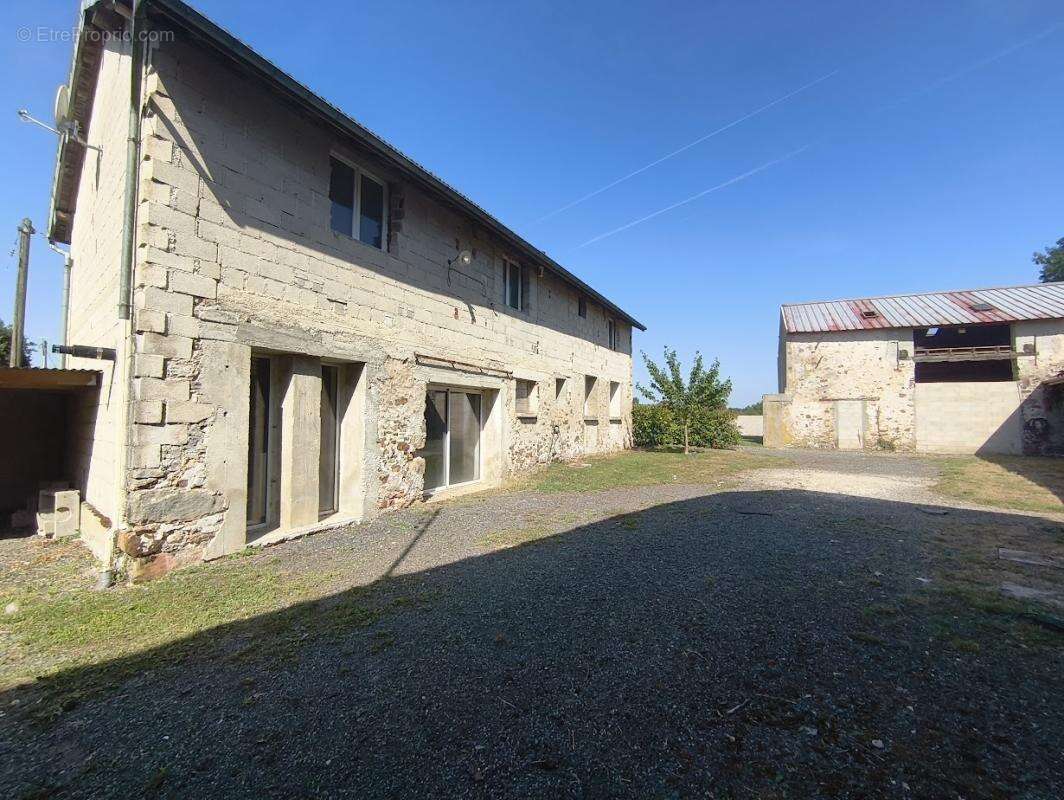 Maison à MONTMIRAIL