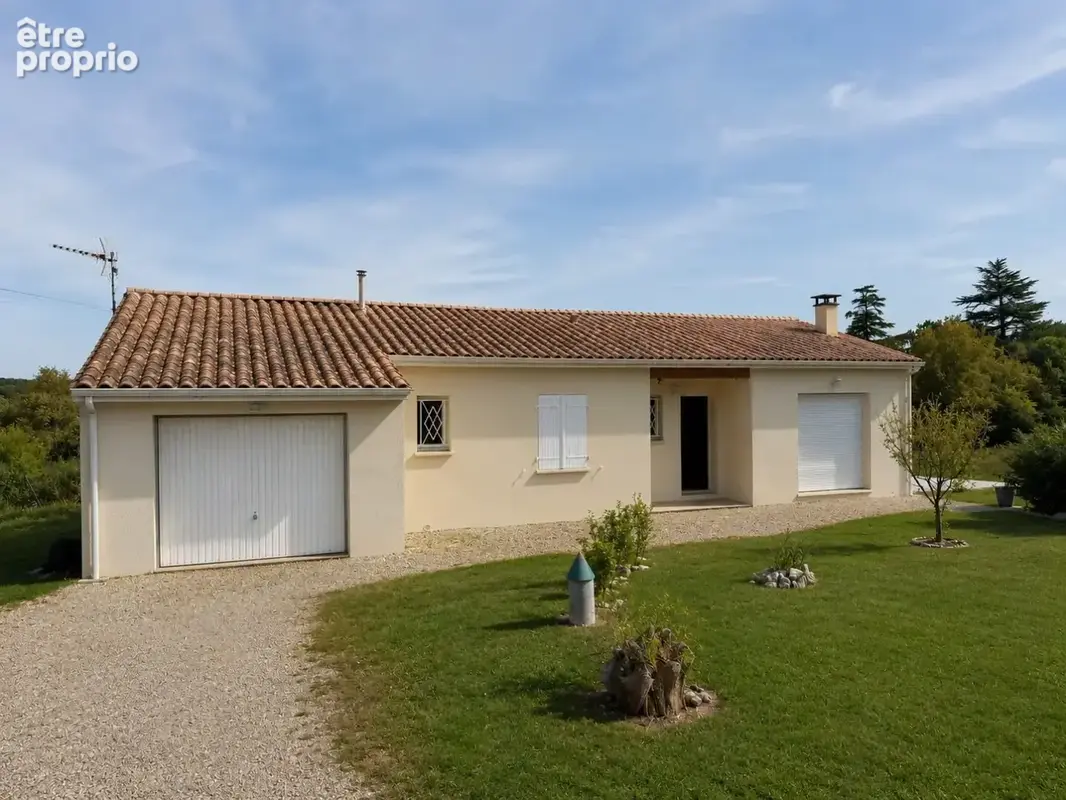 Maison à AUSSAC-VADALLE