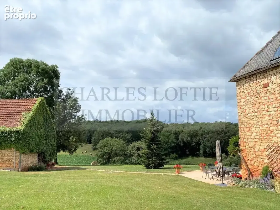 Superbe ensemble avec maison, gîte et piscine implanté au coeur de ses 12 hectares - photo 29