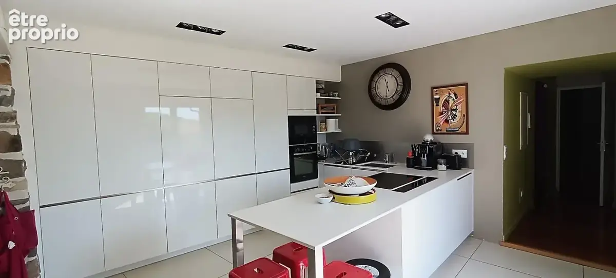 Maison avec vue et piscine, 6 chambres, à SAINT BABEL 63500 - photo 10