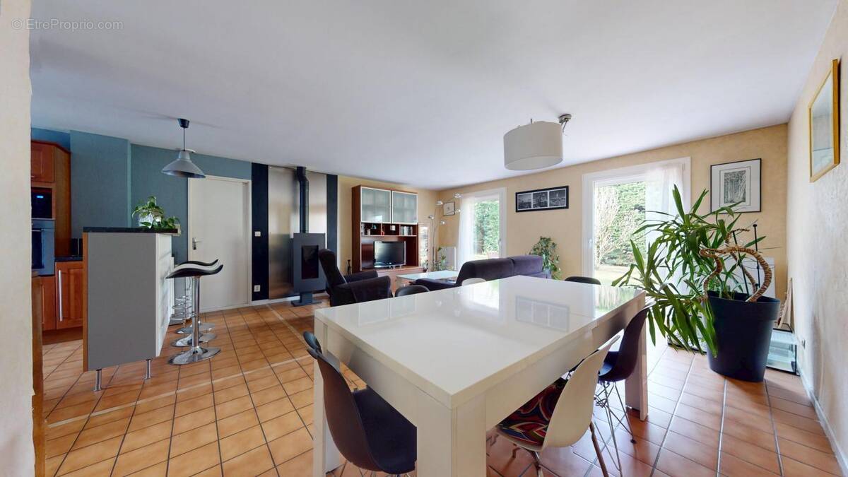 Maison à RILLIEUX-LA-PAPE