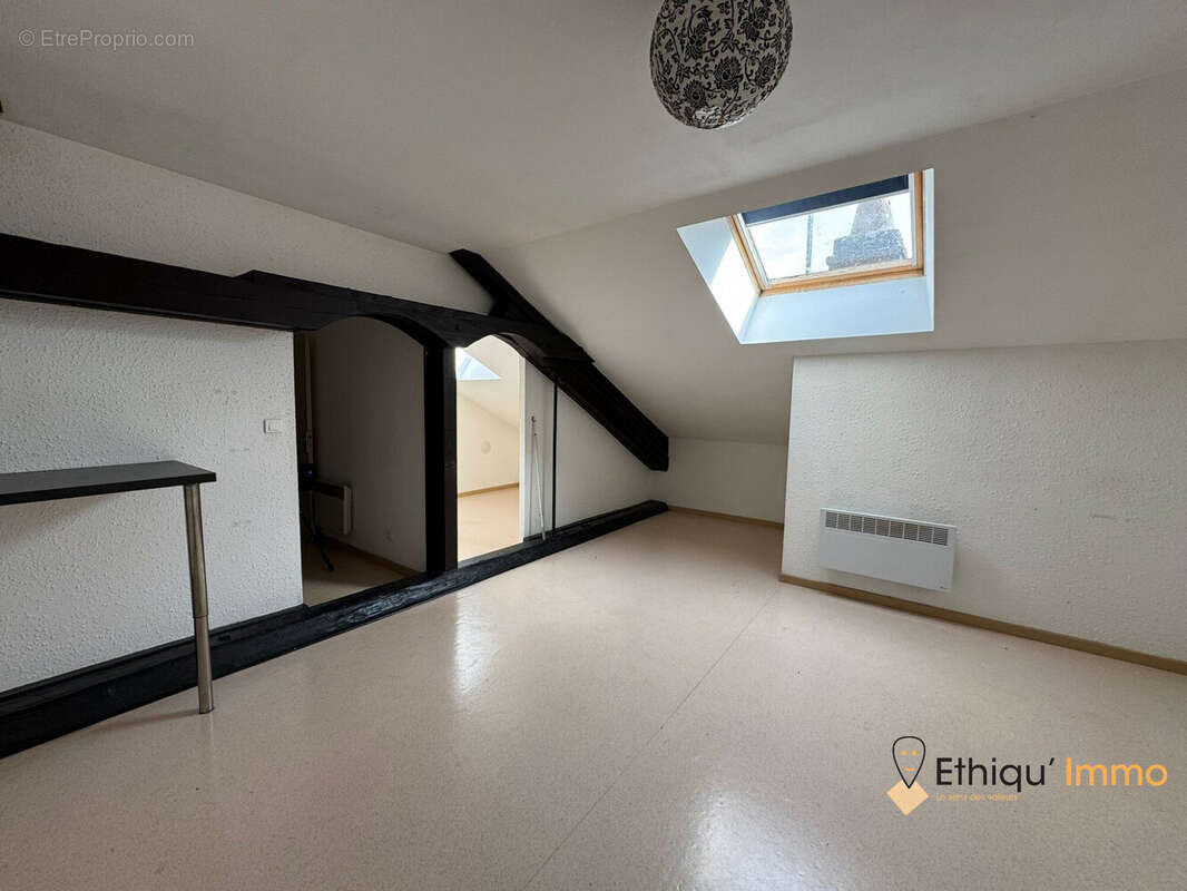 Appartement à ARC-LES-GRAY