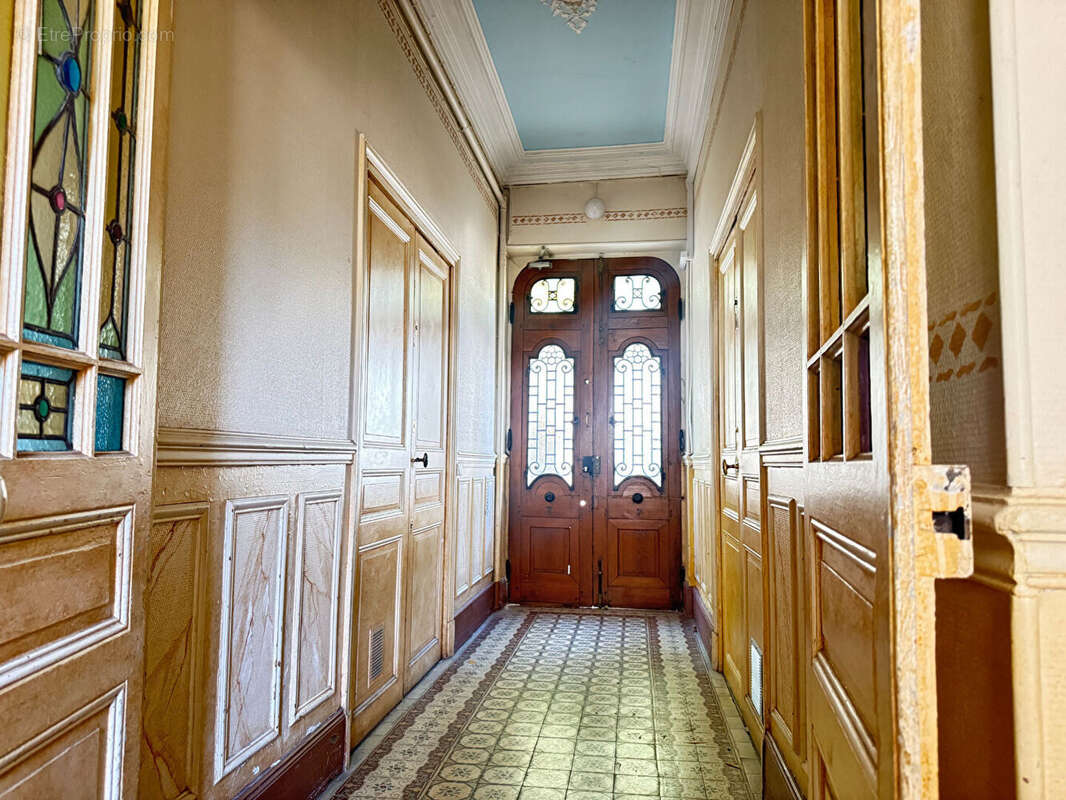Dijon victor - hugo studio à rénover avec  dependance proche gare - photo 4
