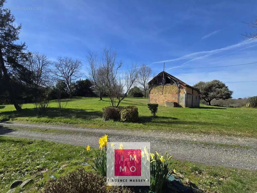 Maison à TRIE-SUR-BAISE