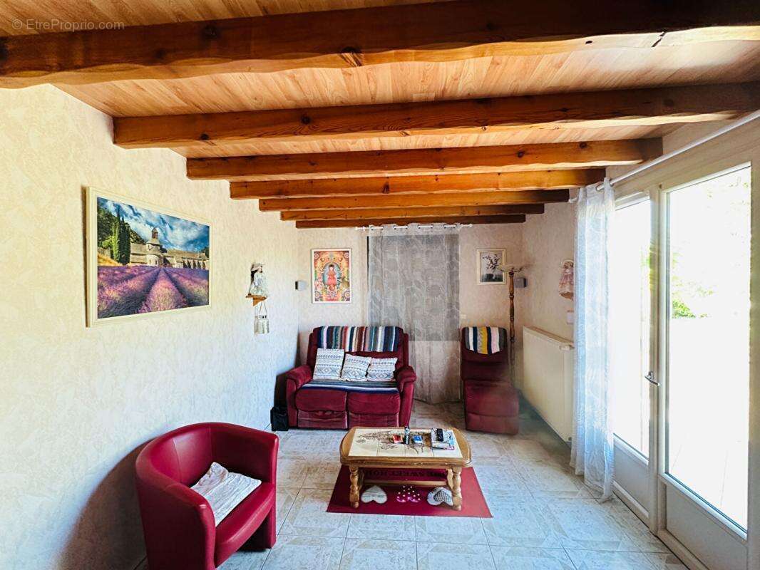 Maison  5 pièce(s) 109 m2 avec garage et dépendances - photo 9