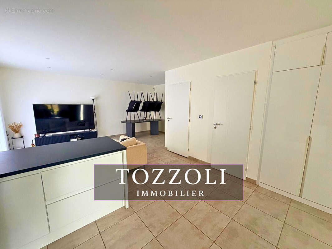 Maison à L'ISLE-D'ABEAU