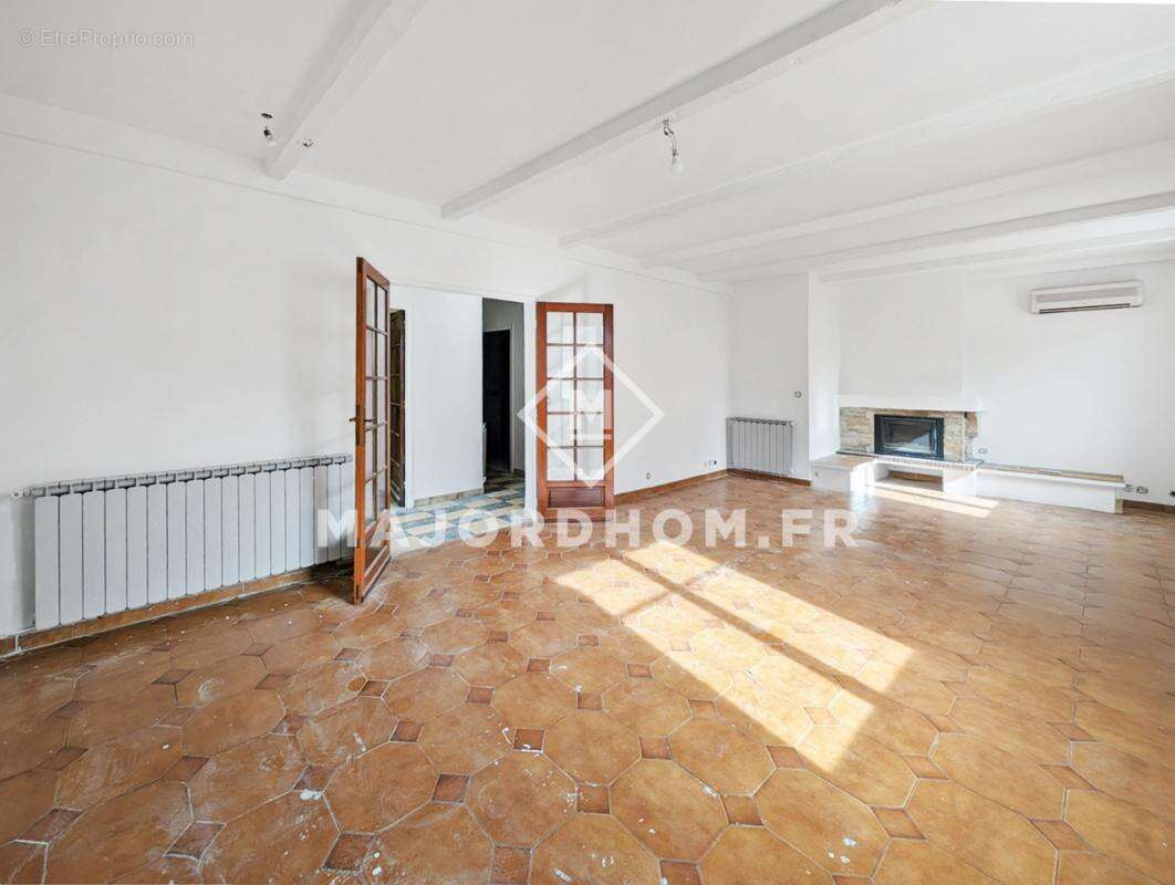 Appartement à MARSEILLE-9E