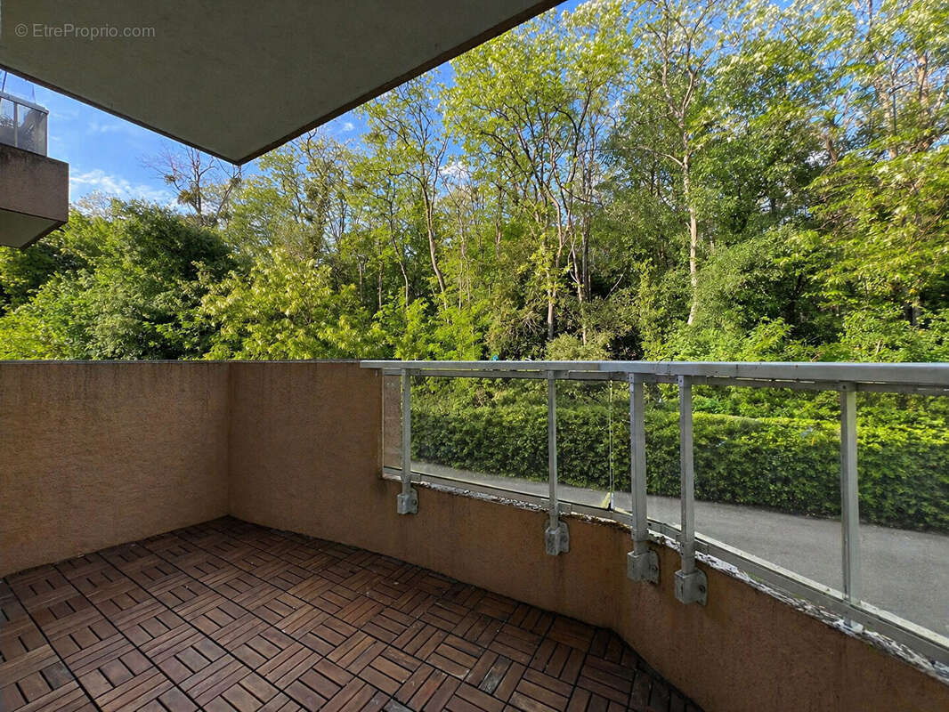 Appartement à SAINT-JEAN-DE-BRAYE