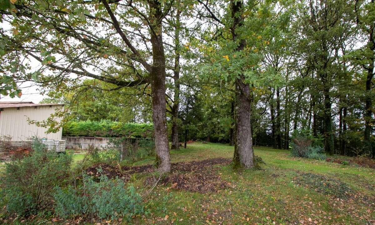 Maison à GARDES-LE-PONTAROUX