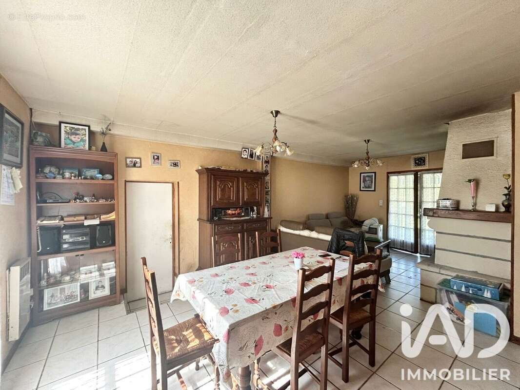 Maison 72 m² à Cublac  - photo 8