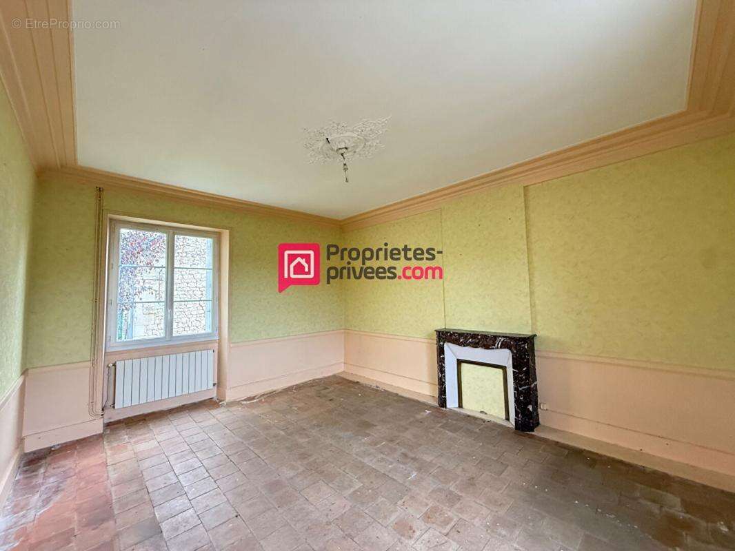 Maison - 15MN Sainte Maure De Touraine - Terrain 7800m2 - photo 3
