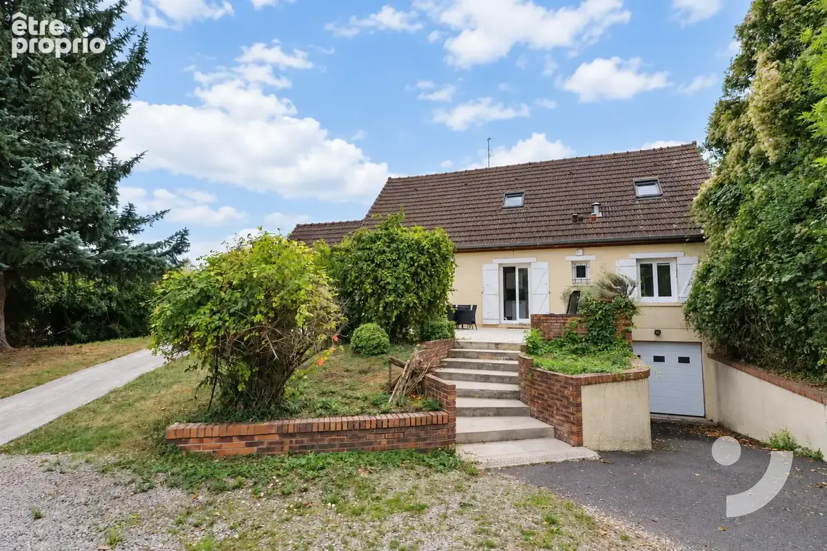 Photo Maison à Champillon au prix de 344 000€