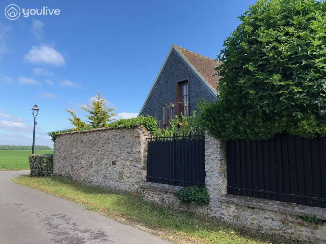 Maison à ORPHIN