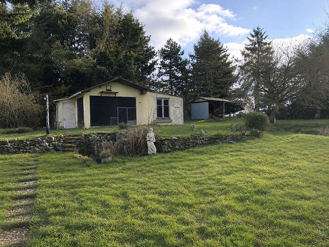 Pavillon sur plus d'1 hectare avec dépendances ? Betz-le-Château - photo 2