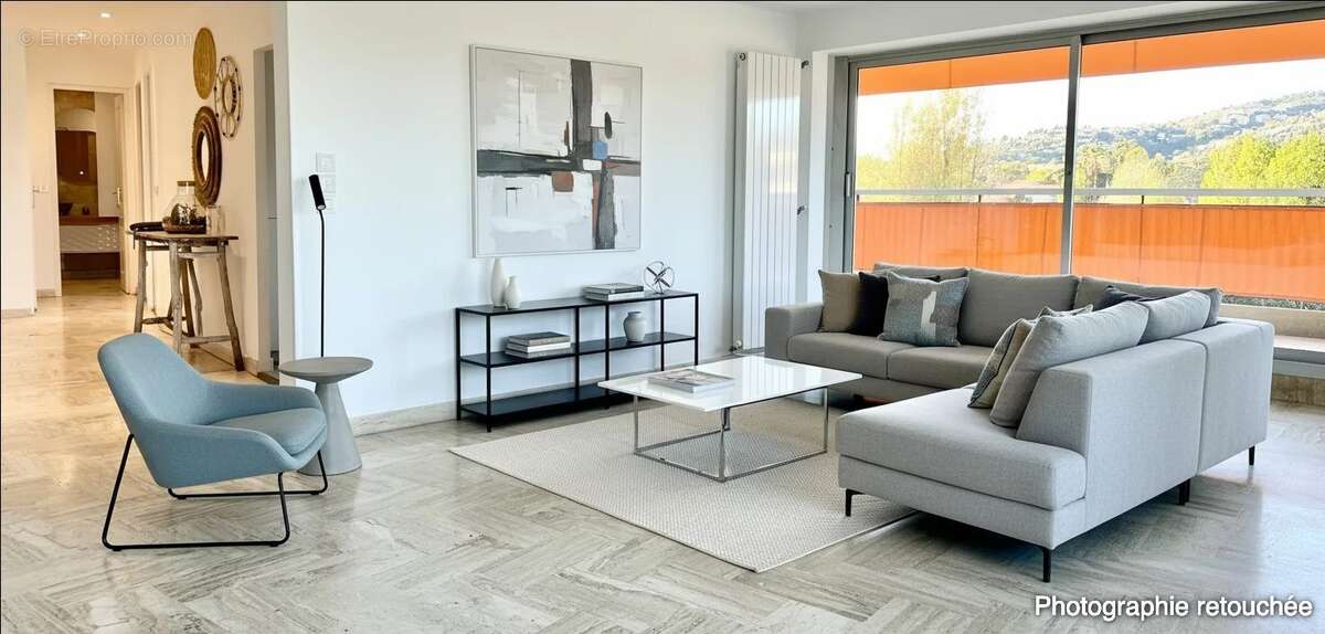 Appartement à MANDELIEU-LA-NAPOULE