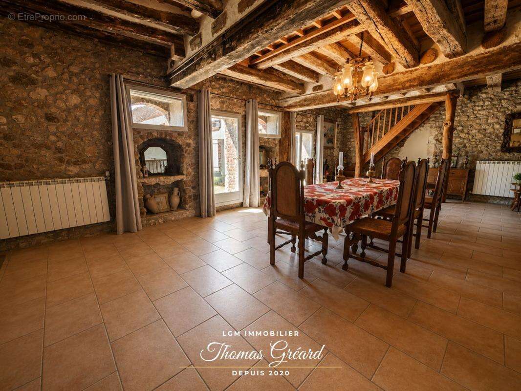 Propriété de caractère avec 3 logements, grange et dépendances près de Vendôme - photo 8