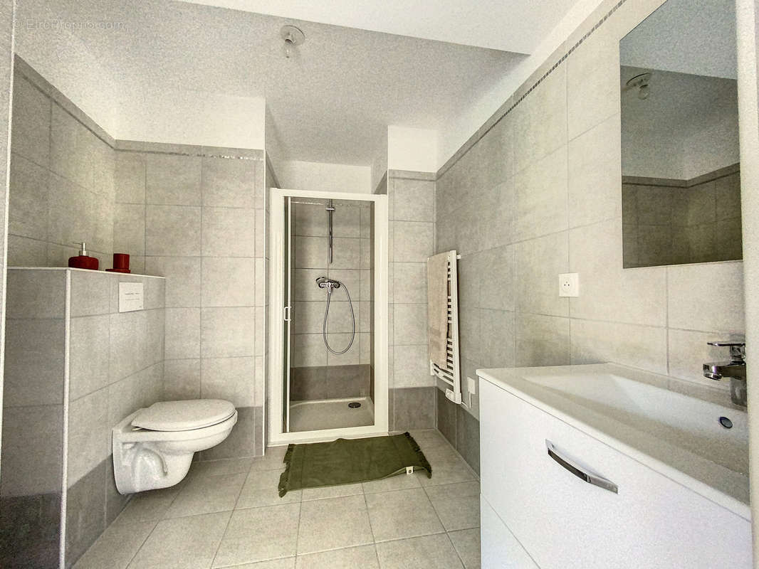 Appartement à VALLAURIS