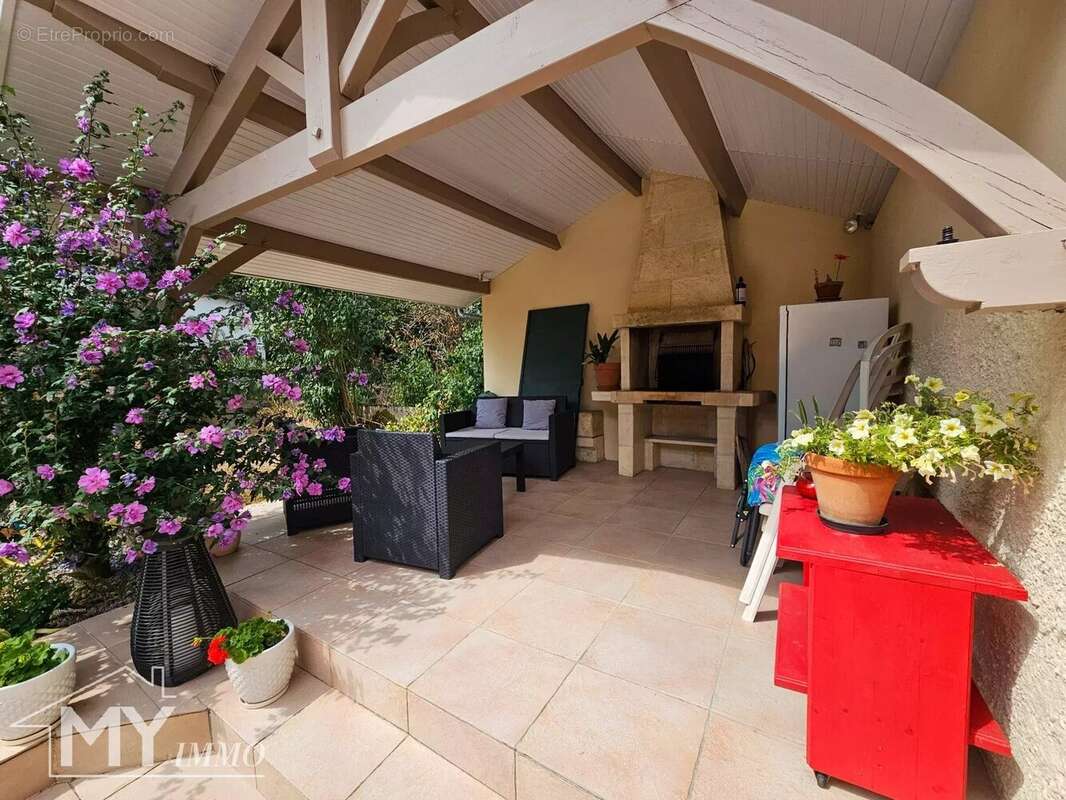 Maison à LA ROQUILLE