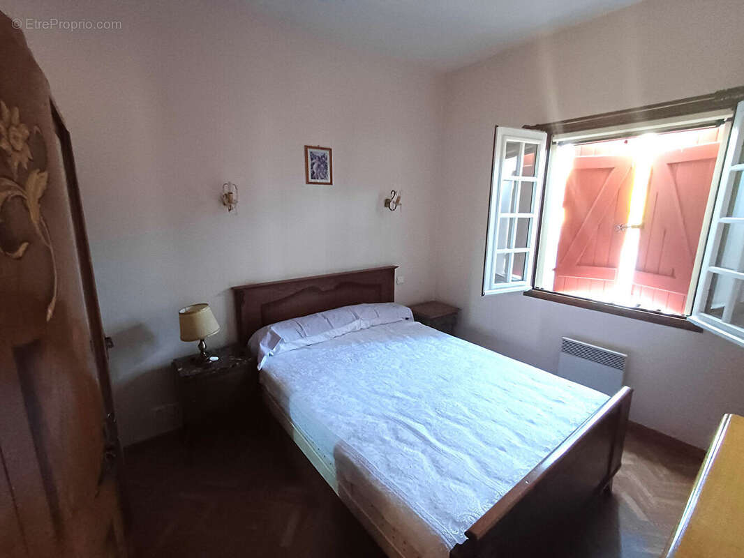 Maison à SAINT-ETIENNE-D'ORTHE