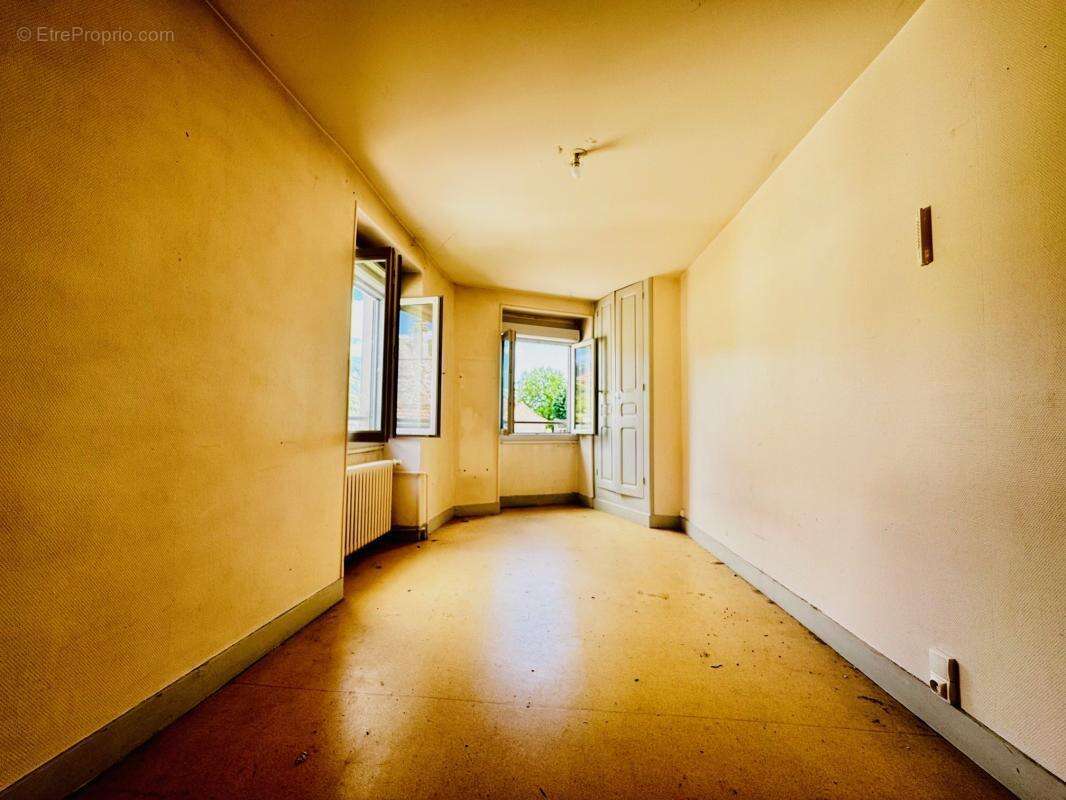 Appartement à SAULT-BRENAZ