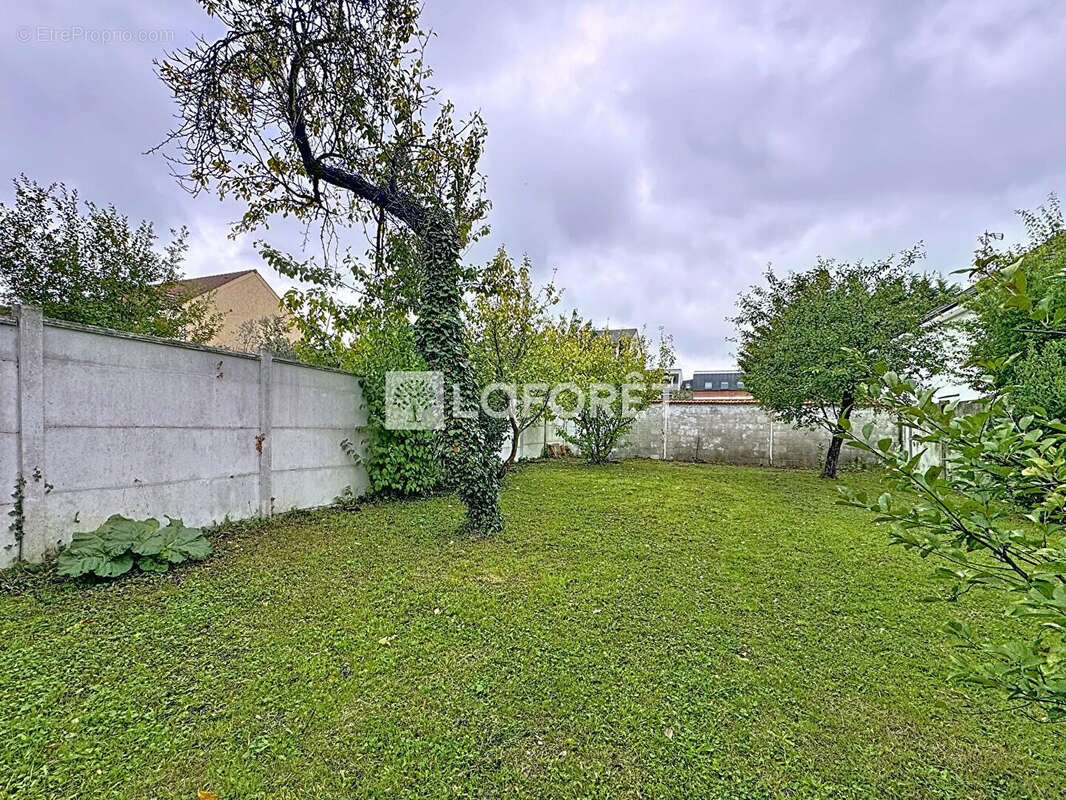 Maison à BONNEUIL-SUR-MARNE