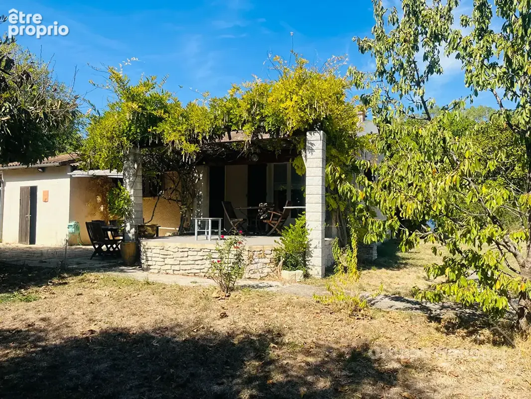 Maison d'environ 67m2 sur 1200m2 de terrain avec piscine à Goudargues - photo 4