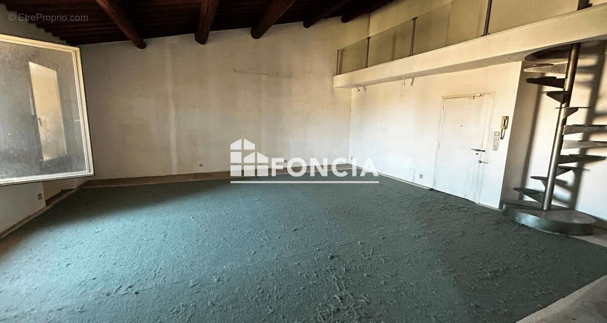 Appartement à MARSEILLE-6E