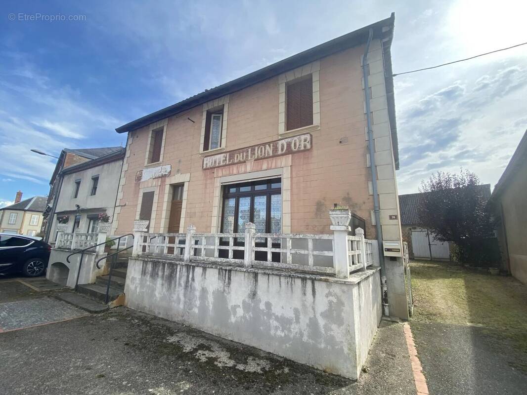 Maison de bourg à rénover - photo 1