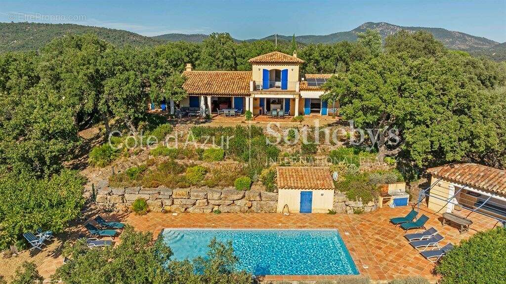 Maison à PLAN-DE-LA-TOUR