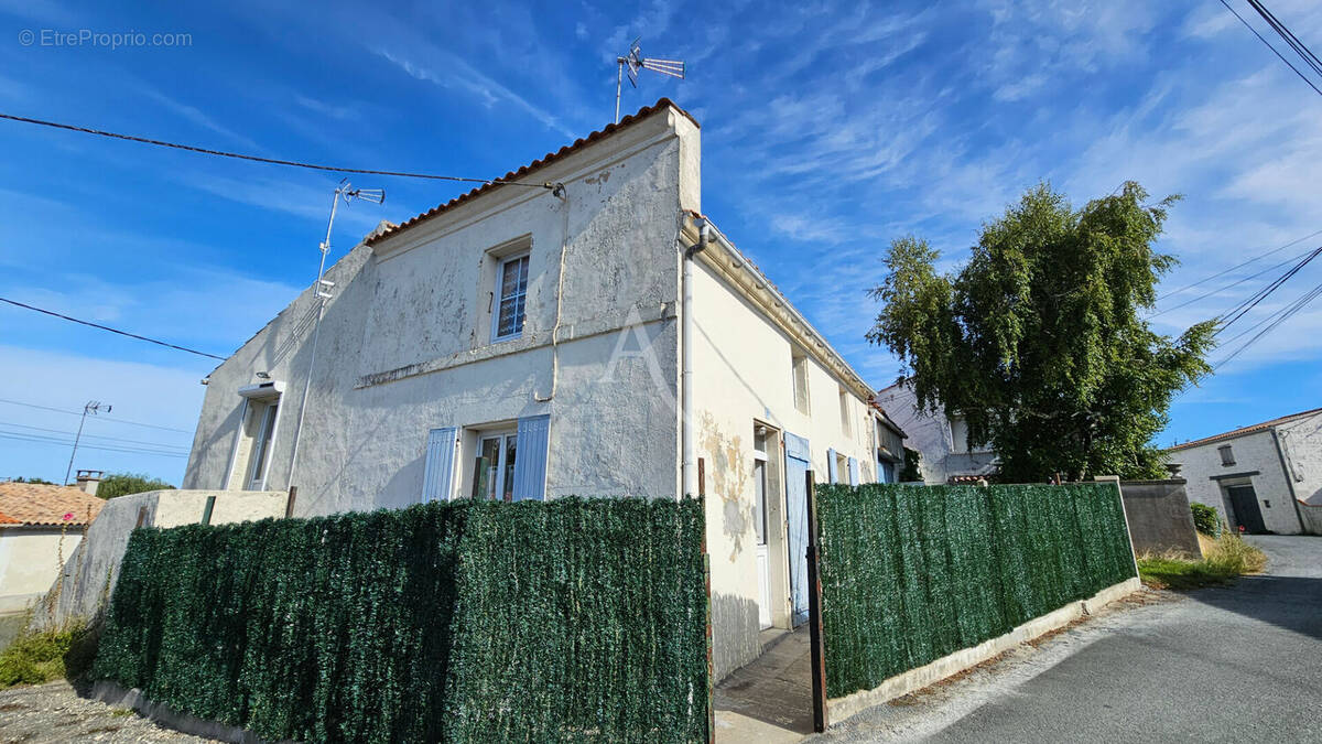 Maison à SAINT-NAZAIRE-SUR-CHARENTE