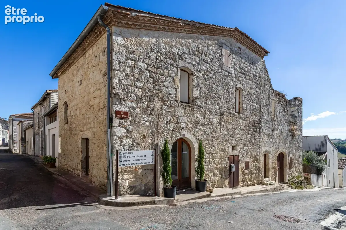 Maison de village avec jardin, piscine, garage et atelier - photo 12