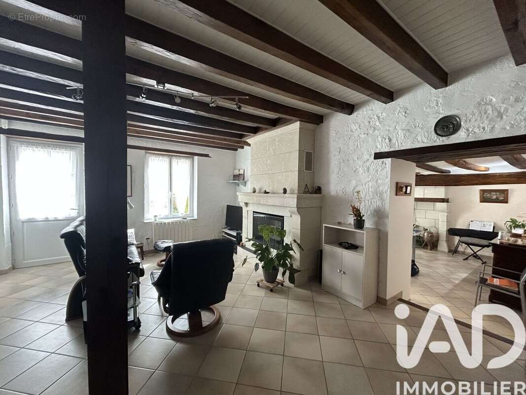 Photo 5 - Maison à ALLONNES