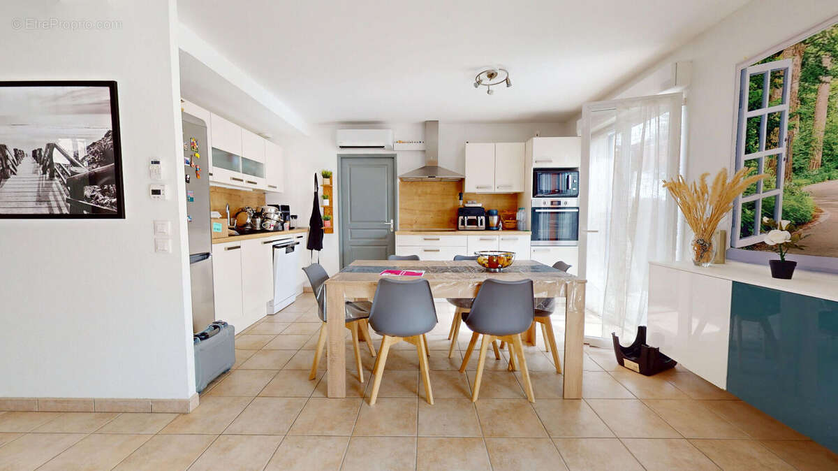 Maison à CHATILLON-LA-PALUD