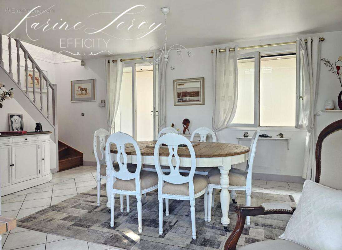 Maison à MARLY-LA-VILLE