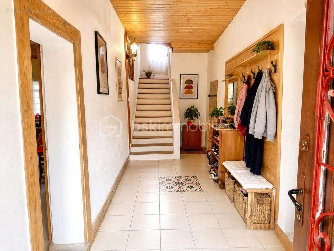 Maison à VIC-FEZENSAC