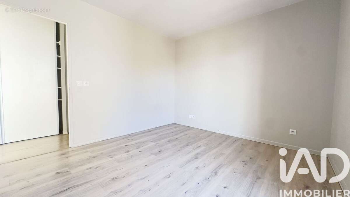 Appartement 71 m² à Trappes  - photo 7