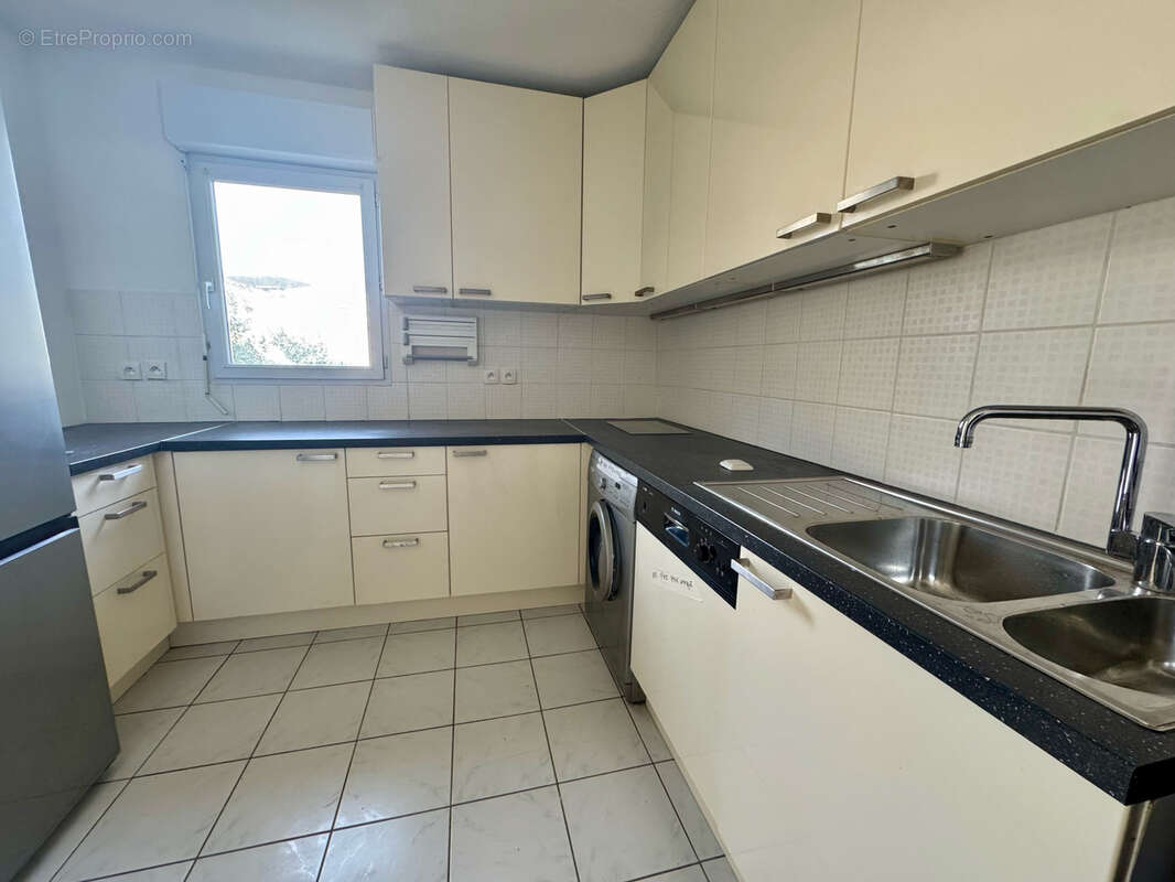 Appartement à SOLLIES-PONT