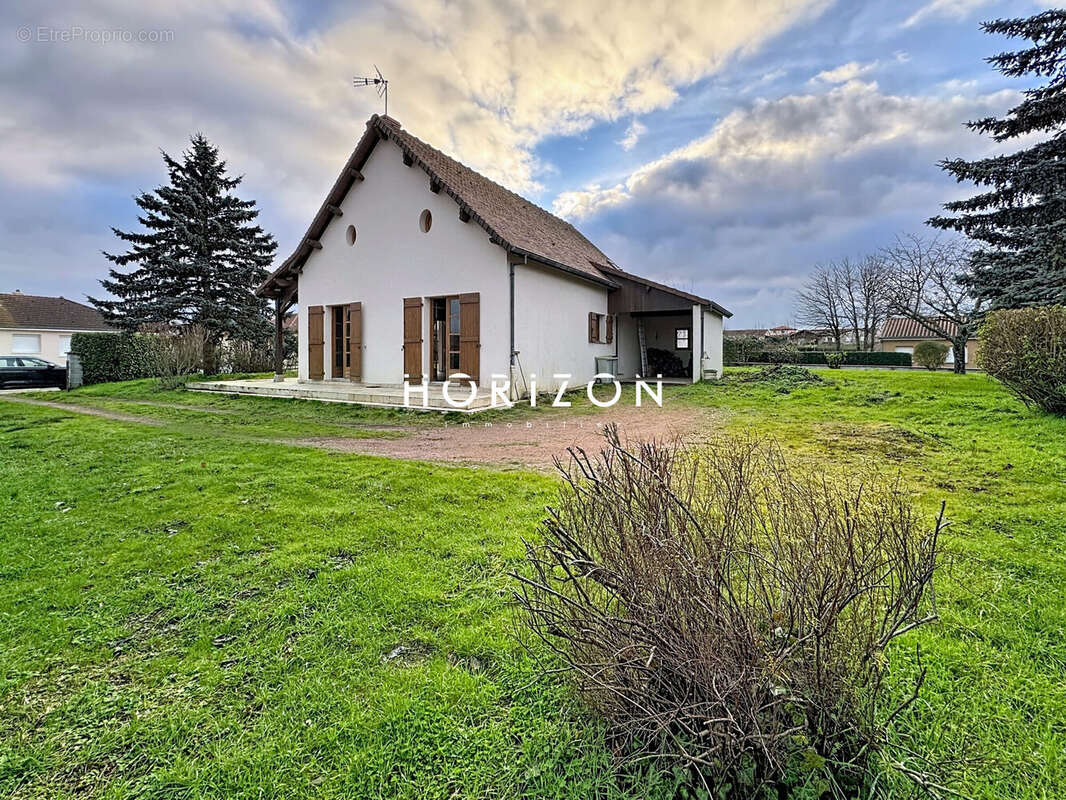 Maison à DOMPIERRE-LES-ORMES