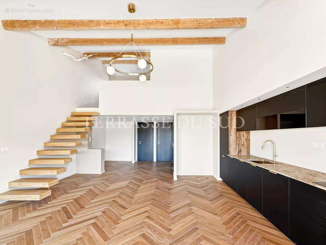 Appartement à MARSEILLE-8E