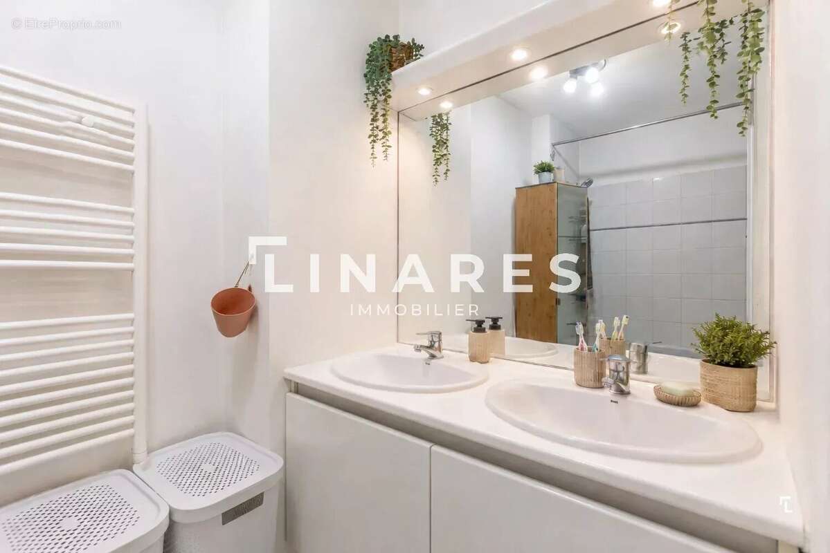 LE CONTEMPORAIN - Appartement T3 de 60m² - Balcon - 13008 - photo 8