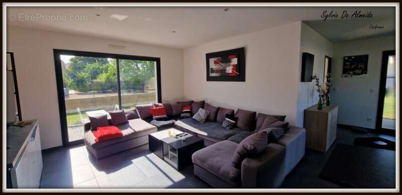 Maison à BAGE-LA-VILLE