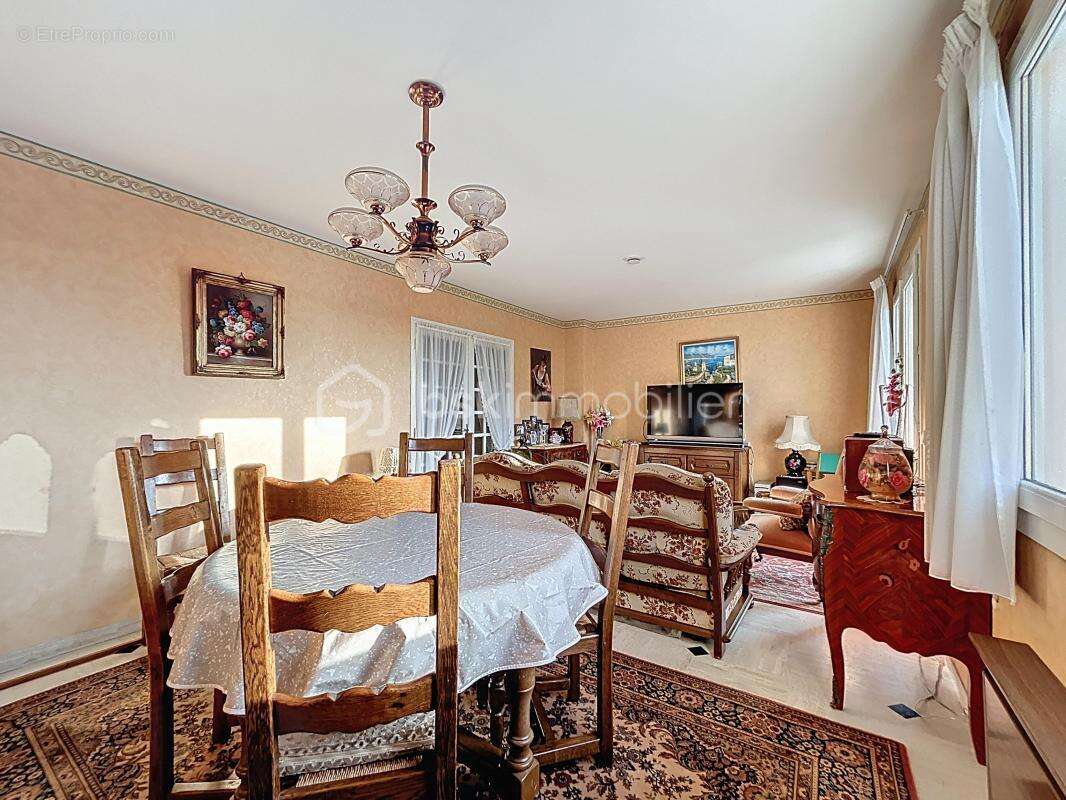 Maison à CORBEIL-ESSONNES